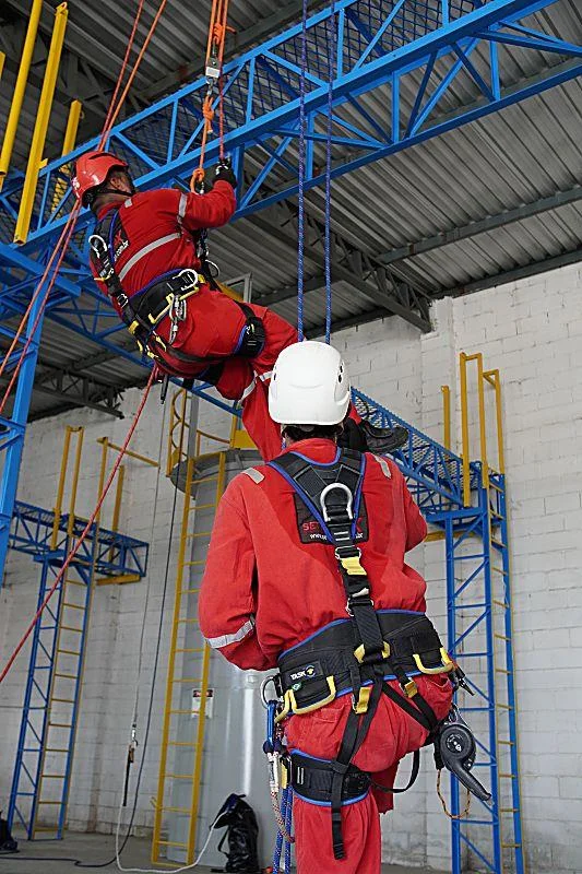 Treinamento de resgate em altura